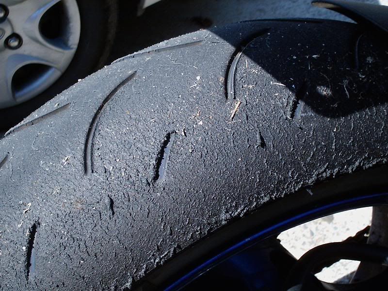 Chicken Strips dont lie... Suzuki GSXR Forum